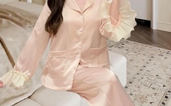 青青草地视视频